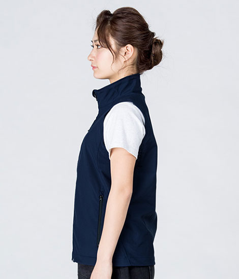 モデル身長161cm　ネイビー/Sサイズ　側面