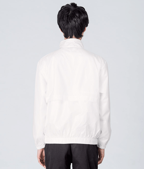 モデル身長184cm　ホワイト/Lサイズ　背面