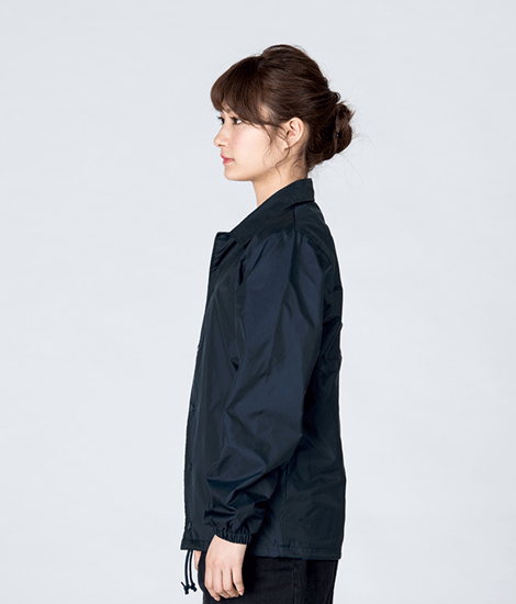 モデル身長161cm　ネイビー/Sサイズ　側面