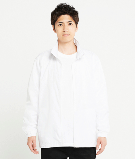 モデル身長180cm　ホワイト　前開き
