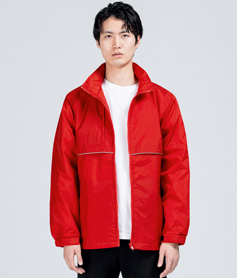 モデル身長184cm　レッド/Mサイズ　前開き