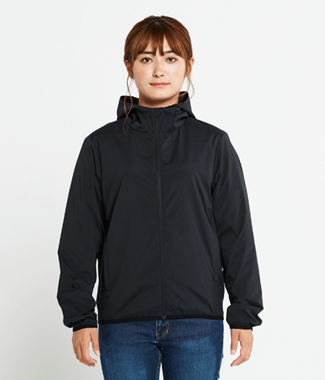 モデル身長161cm　ブラック/Sサイズ　正面