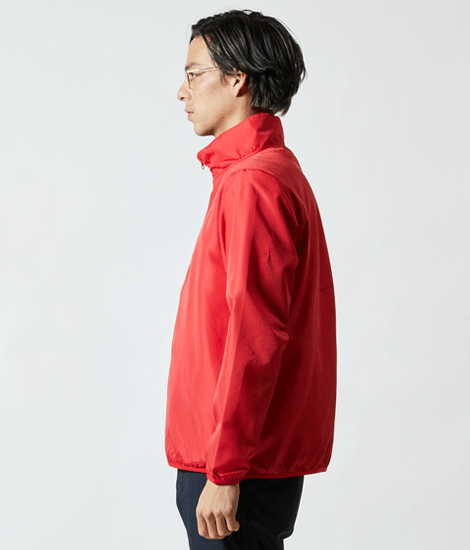 モデル身長182cm　レッド/Lサイズ　側面