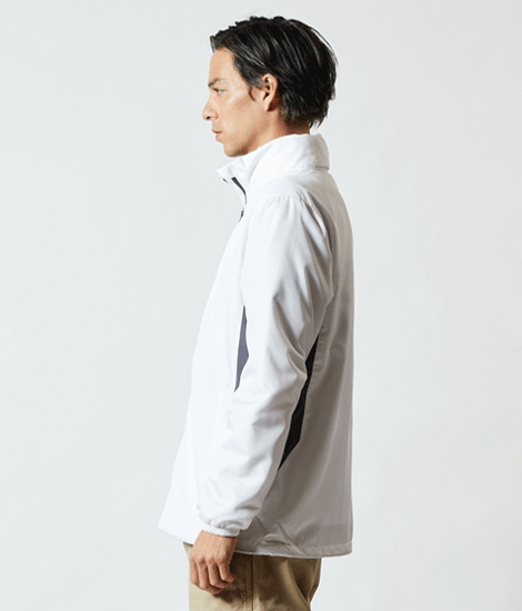 モデル身長182cm　ホワイト/Lサイズ　側面