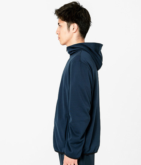 モデル身長180cm　ネイビー　Lサイズ　側面