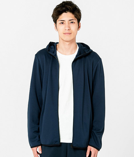 モデル身長180cm　ネイビー　Lサイズ　前開き