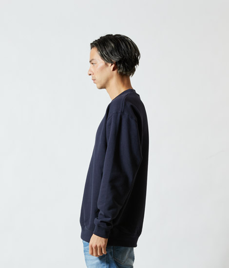 モデル身長182cm　ネイビー/XLサイズ　側面