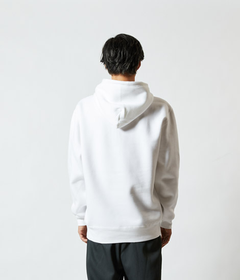 モデル身長182cm　ホワイト/XLサイズ　背面