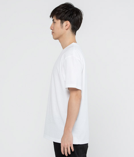 モデル身長184cm　ホワイト　側面