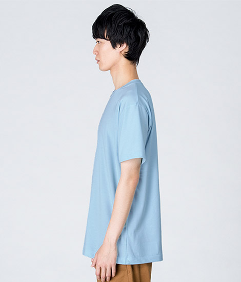モデル身長184cm　ライトブルー/Lサイズ　側面