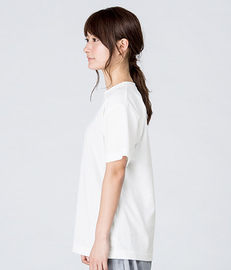 モデル身長161cm　ホワイト/Sサイズ　側面