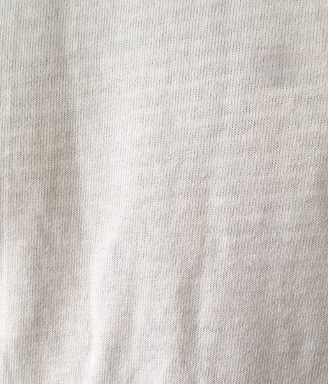 白Tシャツ透け感(拡大)