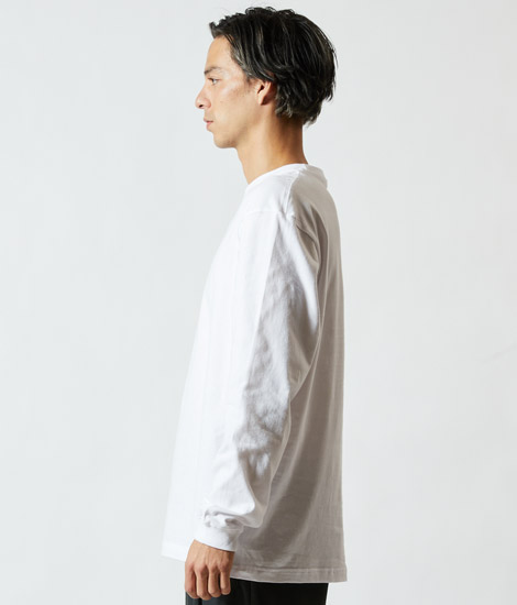 モデル身長182cm　ホワイト/XLサイズ　側面