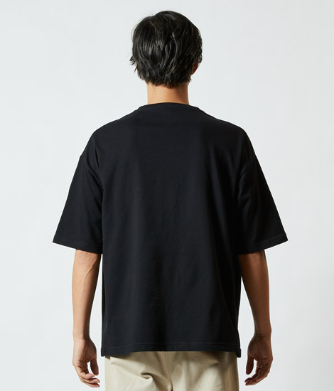 モデル身長182cm　ブラック/Lサイズ　背面