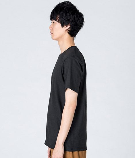 モデル身長184cm　スモークブラック/Lサイズ　側面