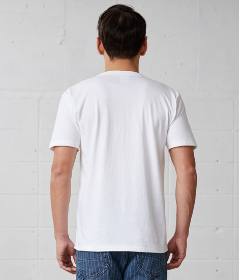 モデル身長178cm　ホワイト/Lサイズ　背面