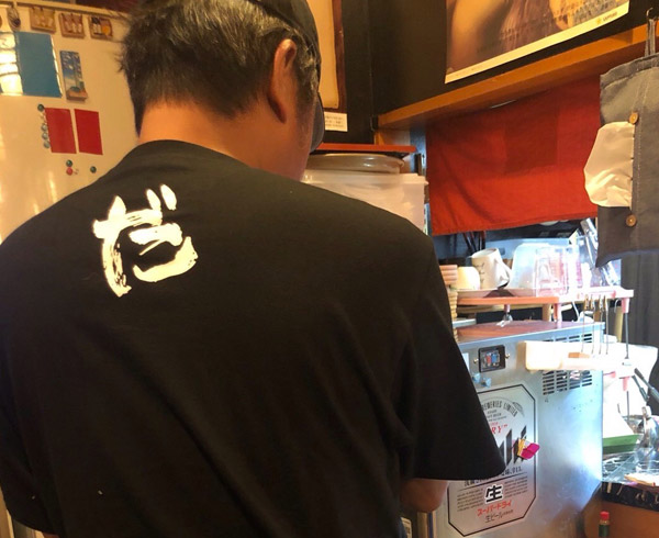 実績34：料理店様｜従業員用オリジナルTシャツ